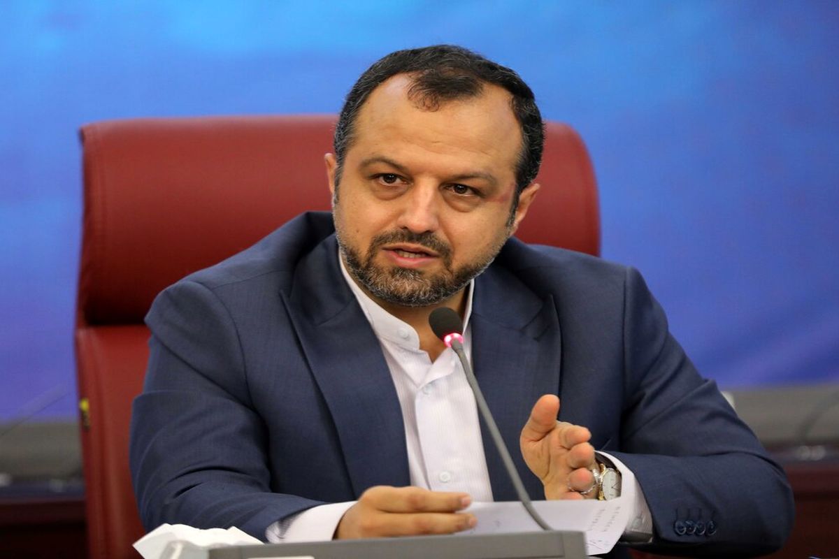 وزیر امور اقتصاد و دارایی وارد خوزستان شد