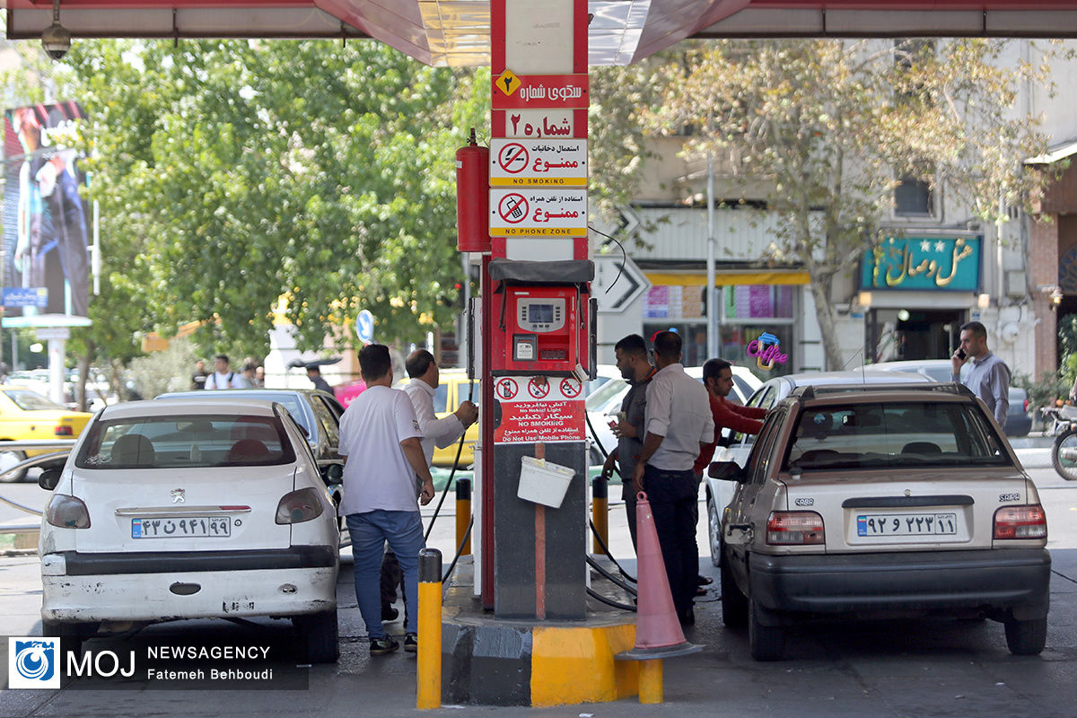 پایش نوروزی 60 جایگاه عرضه بنزین در غرب مازندران 