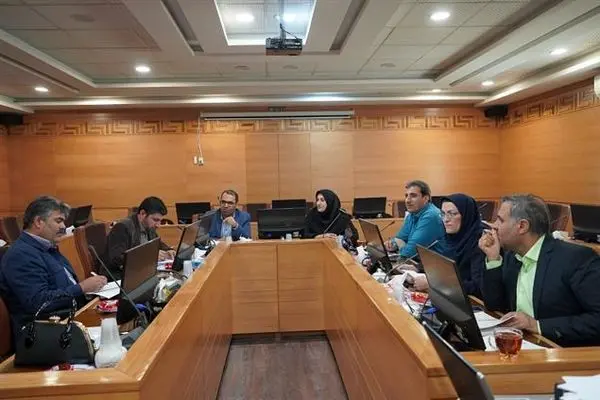 بررسی پرونده ۵  واحد‌های تولیدی متخلف در چهارمحال و بختیاری