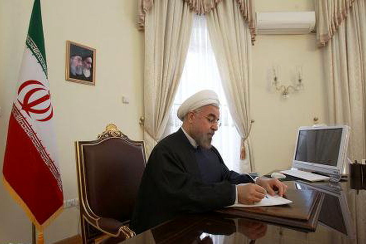 روحانی رئیس هیات عامل صندوق توسعه ملی را منصوب کرد