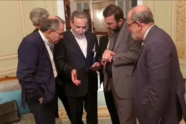 طباطبایی از گفت‌وگوی روسای هیئت‌های ایرانی و امریکایی برای چند دقیقه خبر داد