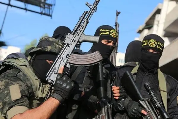 ما نزدیک هستیم و شما را می‌بینیم