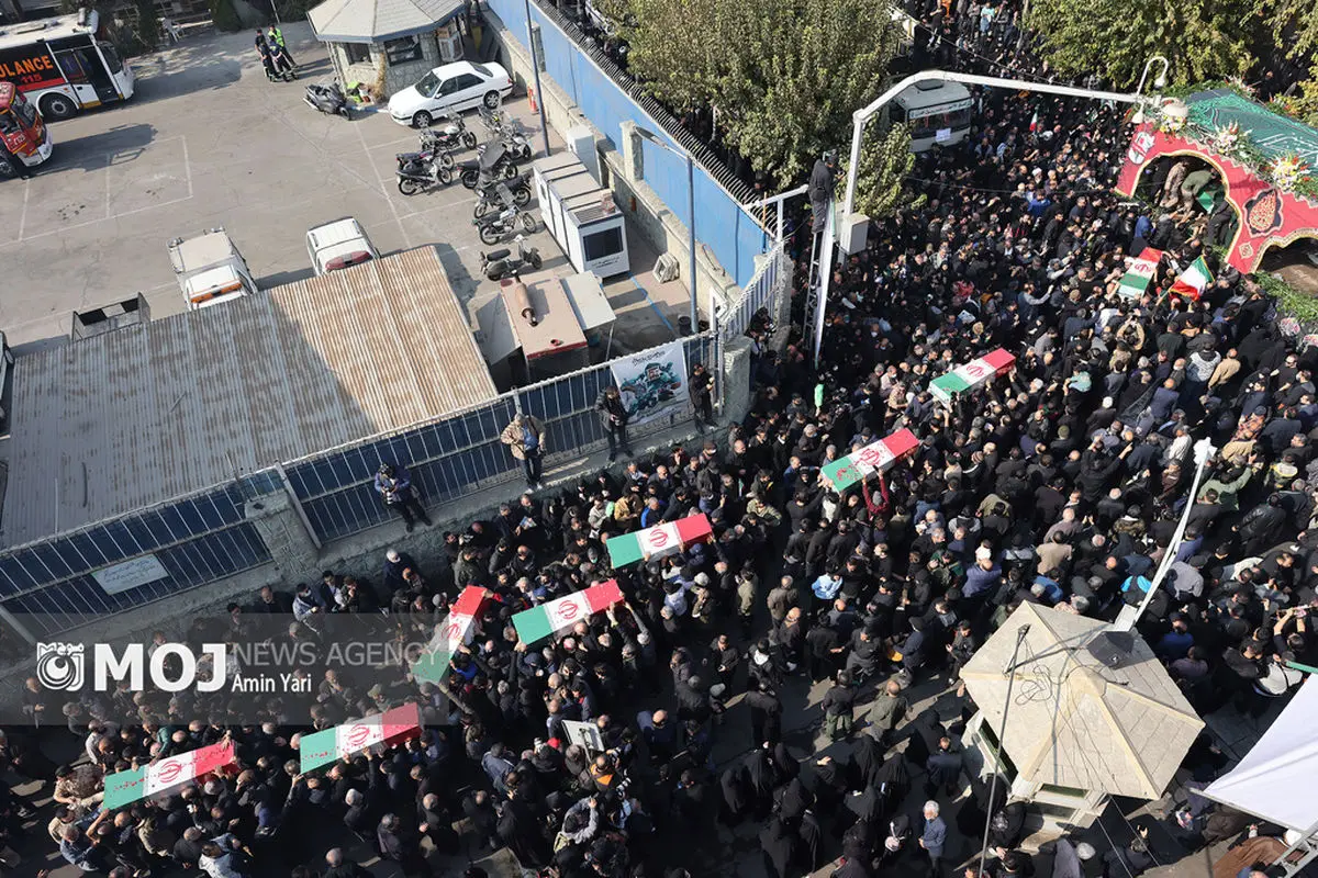 مراسم تشییع پیکرهای مطهر ۱۰۰ شهید گمنام