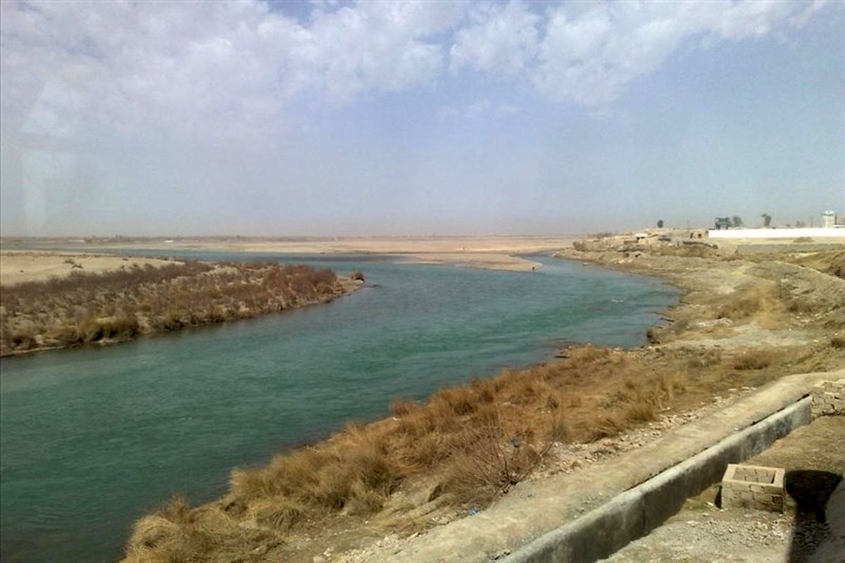 تأمین آب منطقه سیستان و زاهدان با حفر 126 حلقه چاه/ایران هیچ‌گاه از حق‌آبه هیرمند کوتاه نخواهد آمد