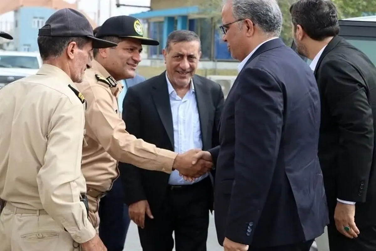 معاون اجرایی رئیس جمهور از منطقه سوم نداجا در کنارک بازدید کرد