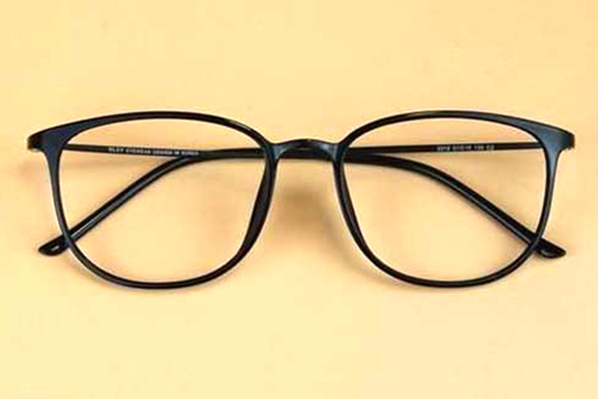 فریم عینک قاچاق در بندرعباس کشف شد