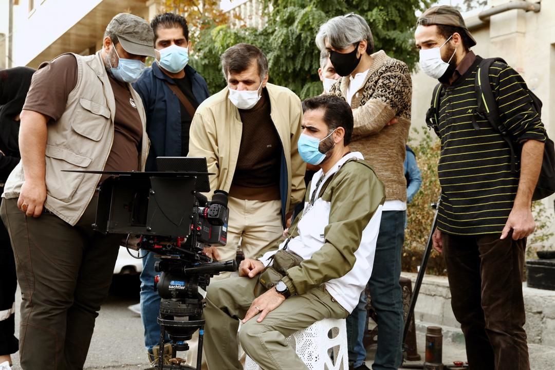بازگشت علی رویین‌تن با بانک‌زده‌ها به سینما/یک کمدی موزیک‌مال شده سیاه در راه جشنواره فجر