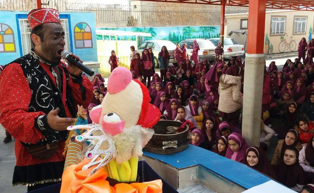 اجرای برنامه نمایشی «ب مثل بازیافت» در مدارس اصفهان 