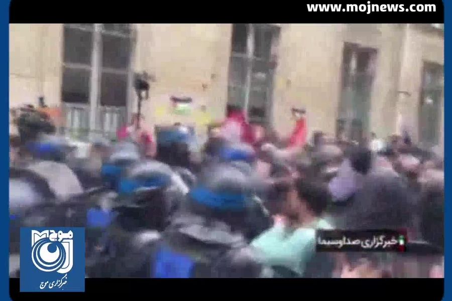 ورود پلیس ضد شورش برای متفرق کردن دانشجویان در پاریس + فیلم