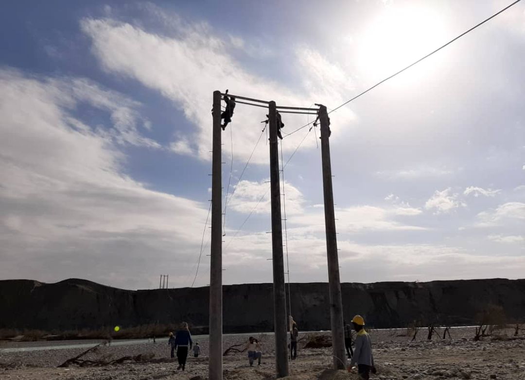 قطعی گذاری برق یک فیدر به علت وقوع زلزله در منطقه آوج قزوین