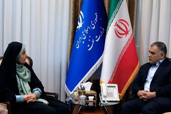 وزرای نفت و راه و شهرسازی تبادل نظر کردند