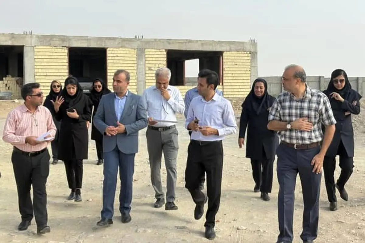 بازدید معاون گردشگری از سفره خانه سنتی