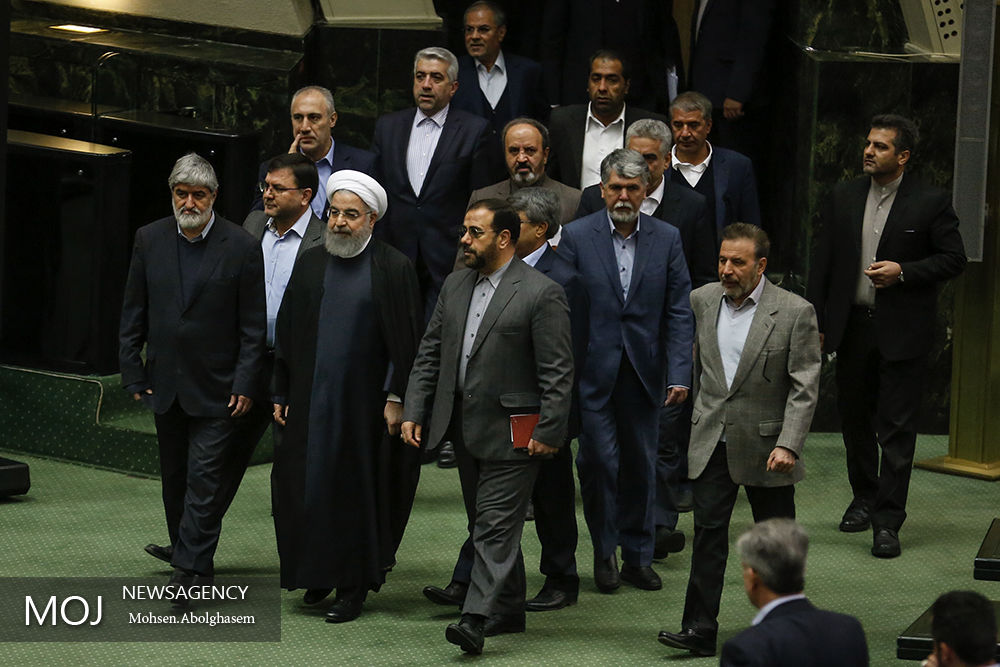 کابینه حسن روحانی هر روز ضعیف تر می شود