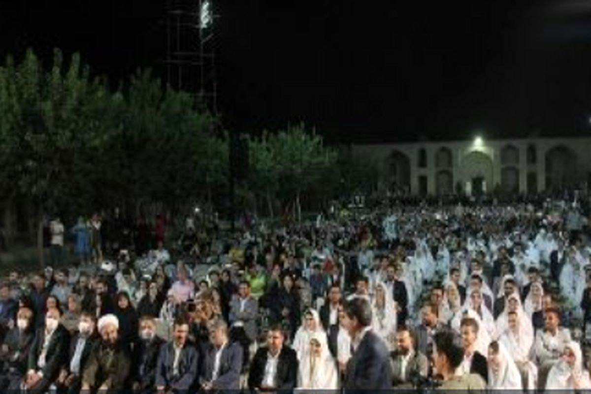 جشن زیباترین پیوند 55 زوج جوان در یزد برگزار شد