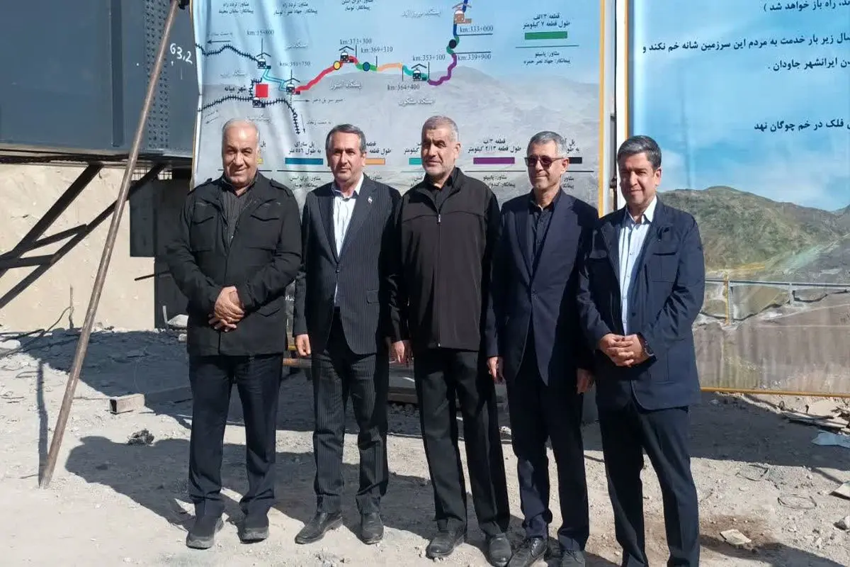 بازدید استاندار اردبیل و معاون وزیر راه و شهرسازی از راه آهن اردبیل 