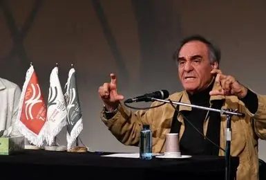 تئاتر باید اسطوره را با خرد مدرن بازخوانی کند