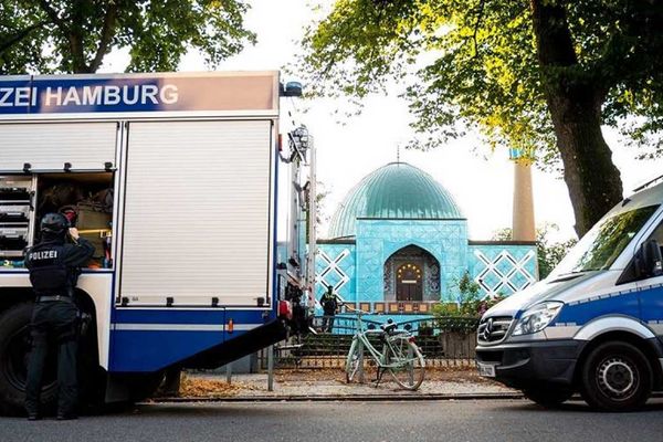 دلیل اصلی حمله نیروهای امنیتی آلمان به مرکز اسلامی هامبورگ چه بود؟ 