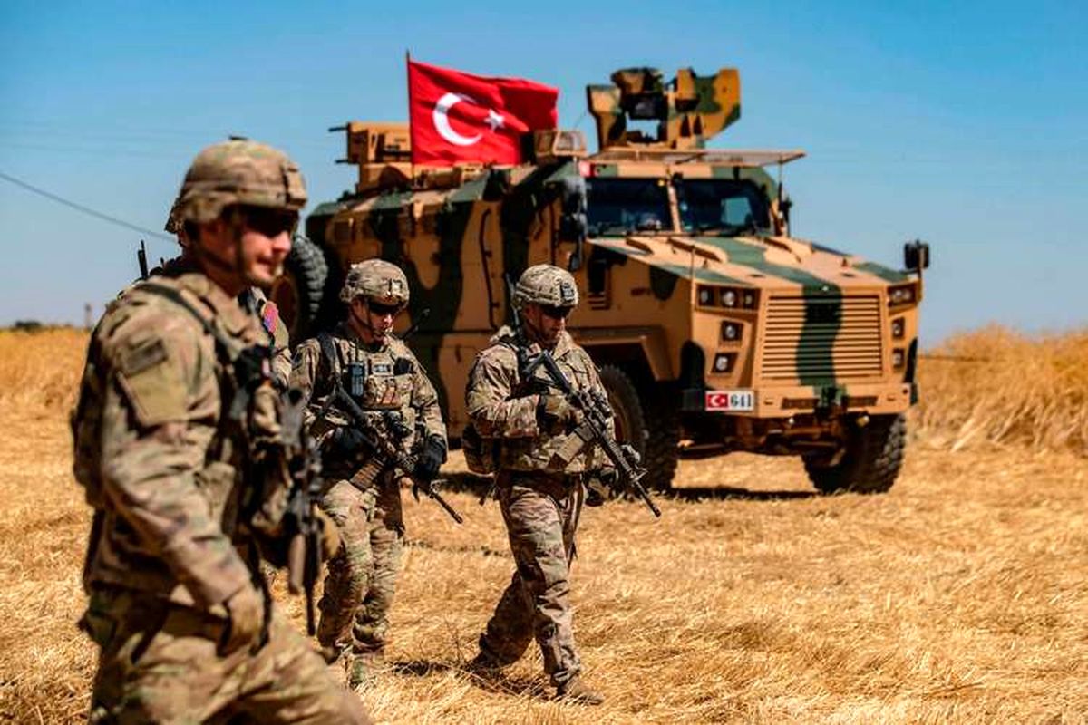 ترکیه به مواضع نظامیان آمریکایی در سوریه حمله کرده است