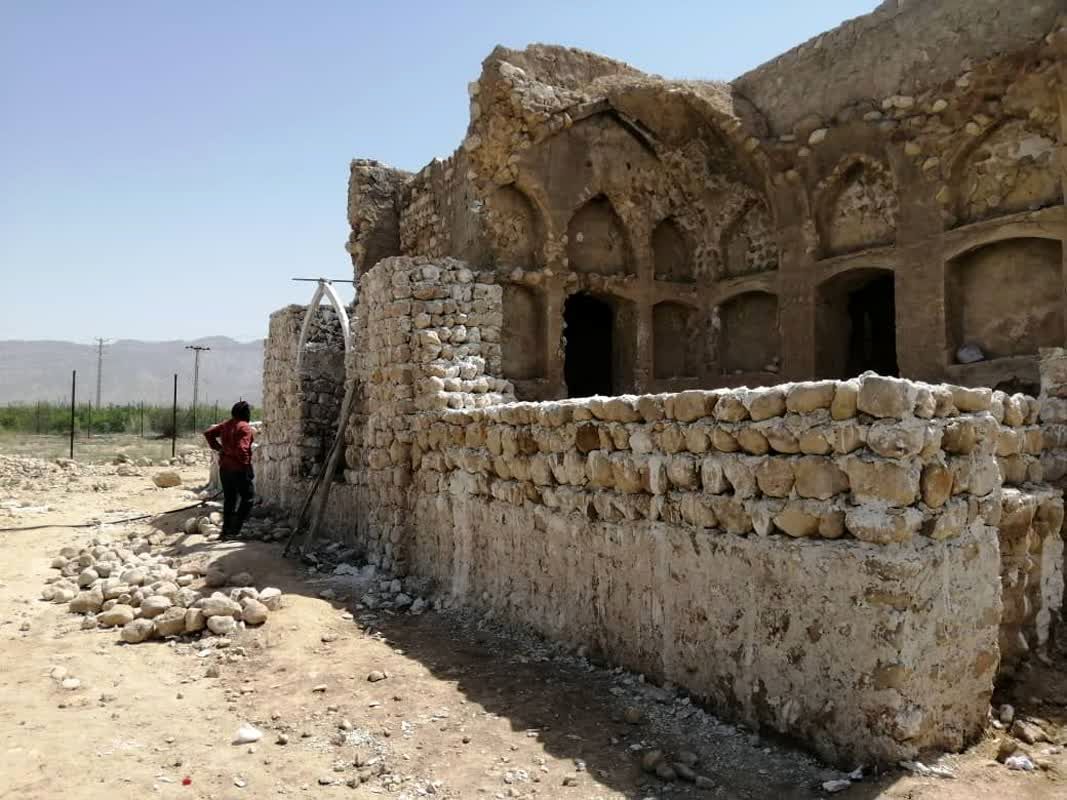 آغاز عملیات مرمت و بازسازی کاخ کیومرث فورگ در داراب