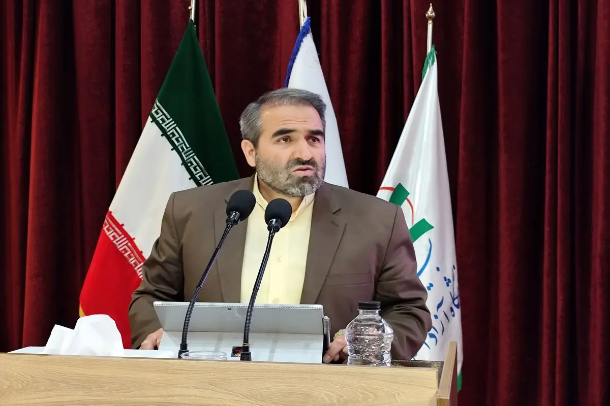 از جامعه دانشگاهی انتظار می رود تا در حل مسائل کلان اقتصادی کشور نقشآفرینی کنند