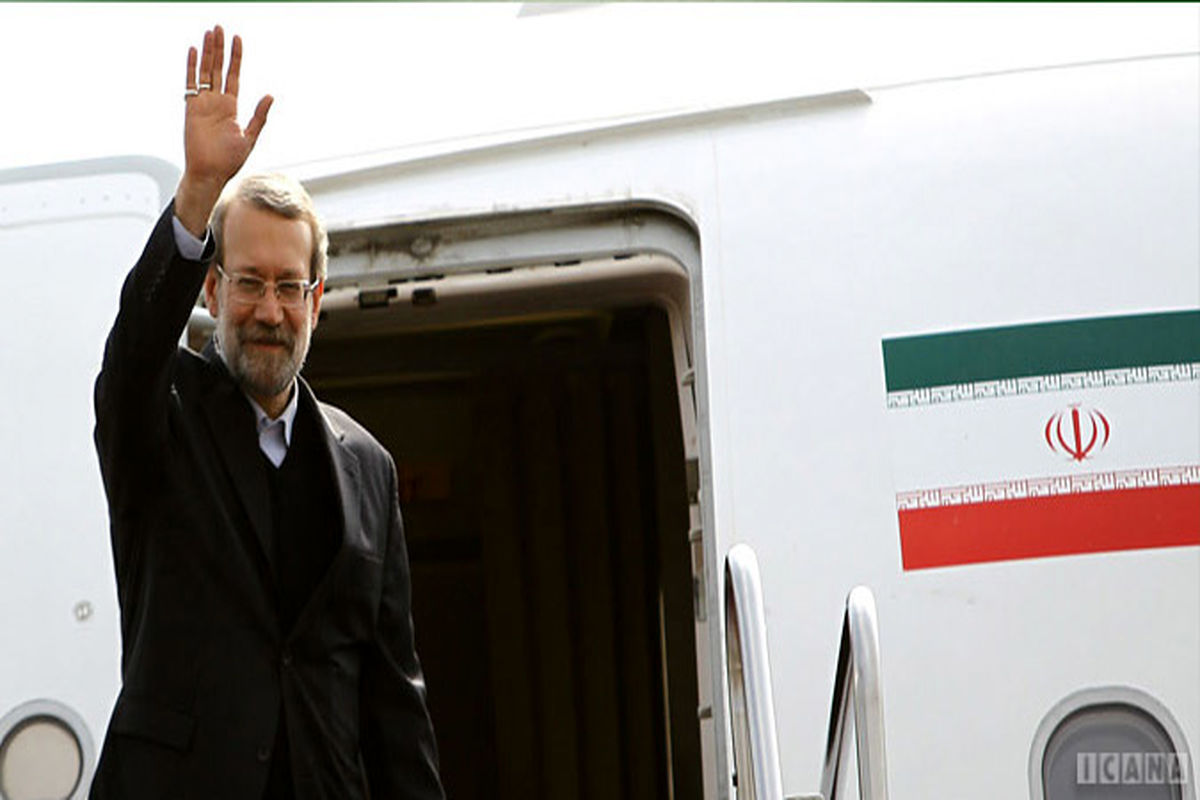 لاریجانی تهران را به مقصد اسلام آباد ترک کرد
