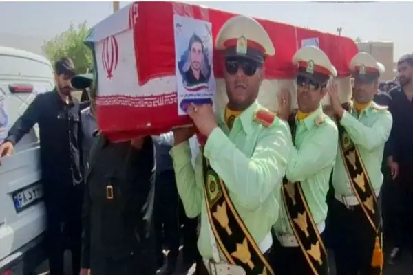 تشییع پیکر شهید مدافع وطن«سیروس خنجری» در ماژین دره شهر 