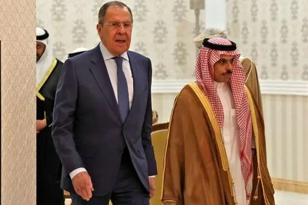 وزیران خارجه عربستان و روسیه راه‌های تقویت روابط را بررسی کردند