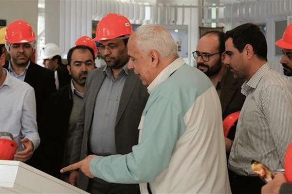 تأکید بر خوداتکایی و مسئولیت‌پذیری این صنعت ملی