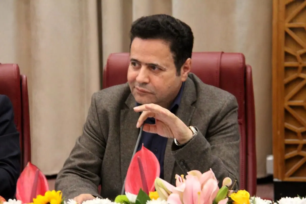 ‍ رایزنان اقتصادی مسیر تصمیم‌گیری دولت‌ را اقتصادی کنند