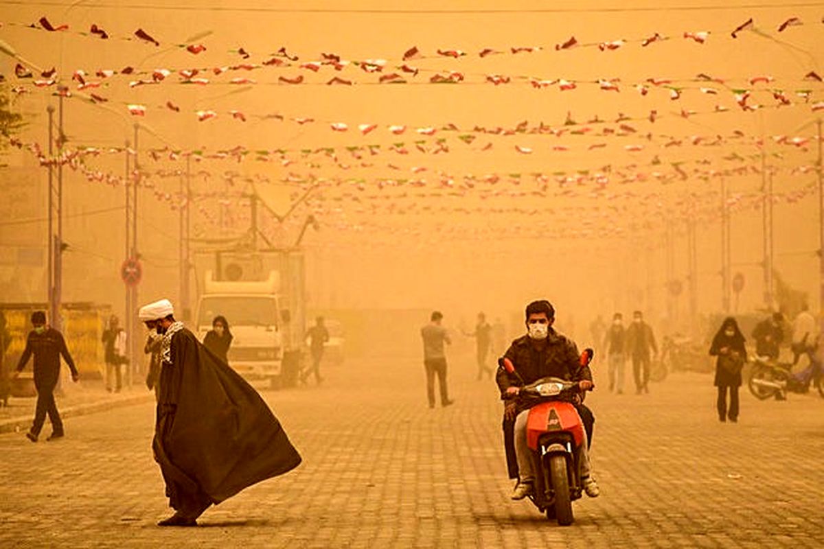 ورود گرد و غبار به ۱۰ استان کشور