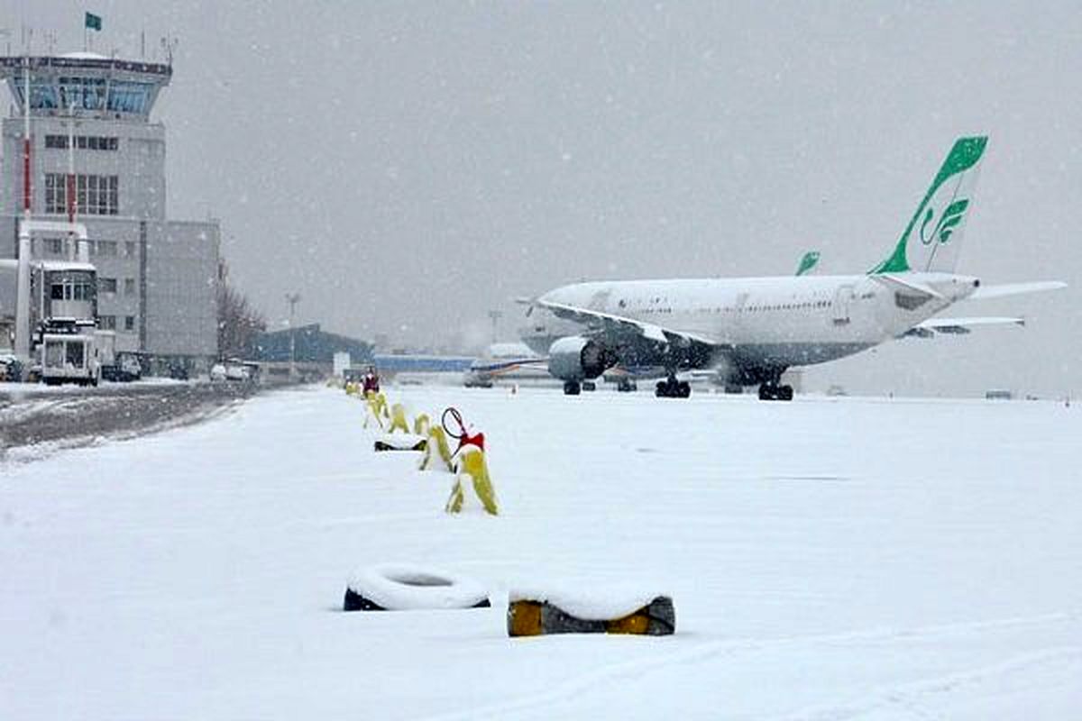 فرودگاه مهرآباد باز است/ فرودگاه خوی و کرمانشاه به دلیل برودت هوا بسته شد