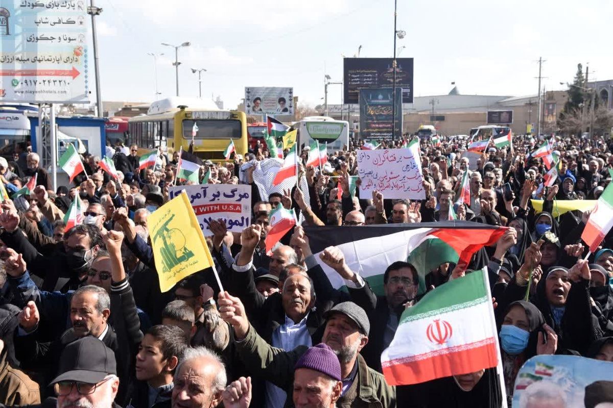 راهپیمایی «جمعه نصر» پس از اقامه نماز جمعه در شیراز برگزار شد