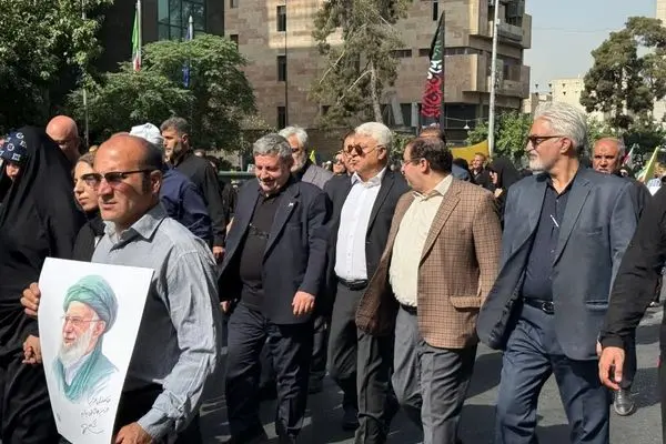 انسجام مردم  دشمن را مجبور به  شکست کرد