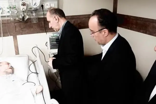 سرپرست، معاونین و مدیران دانشگاه از دکتر مجتبی رحماندوست، استاد دانشگاه تهران عیادت کردند