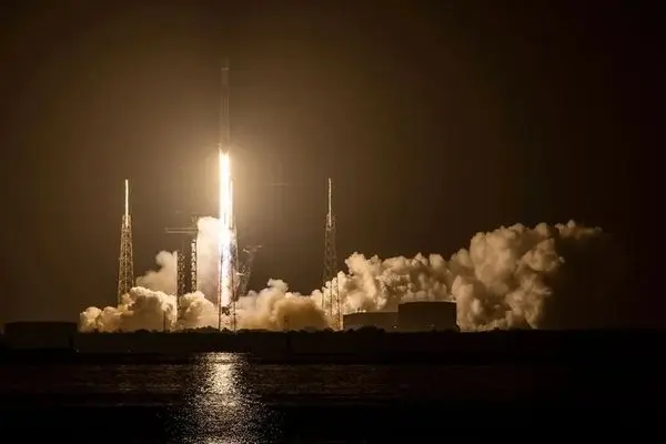 مأموریت اسپیس ایکس در ساخت ۶۰۰ ماهواره نظامی جدید استارت خورد