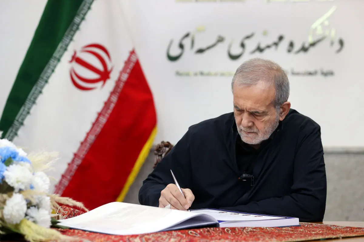 تنها جرم دانشمندان شهید ما این بود که میخواستند ایران را به قلههای دانش و پیشرفت برسانند