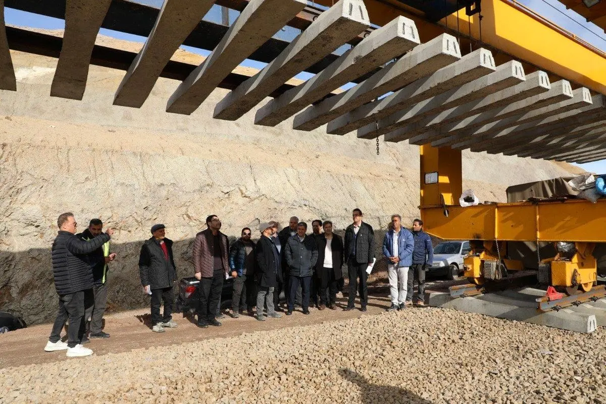 استاندار اردبیل در بازدید از راه آهن اردبیل میانه 