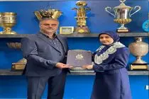 این خانم سخنگوی استقلال شد