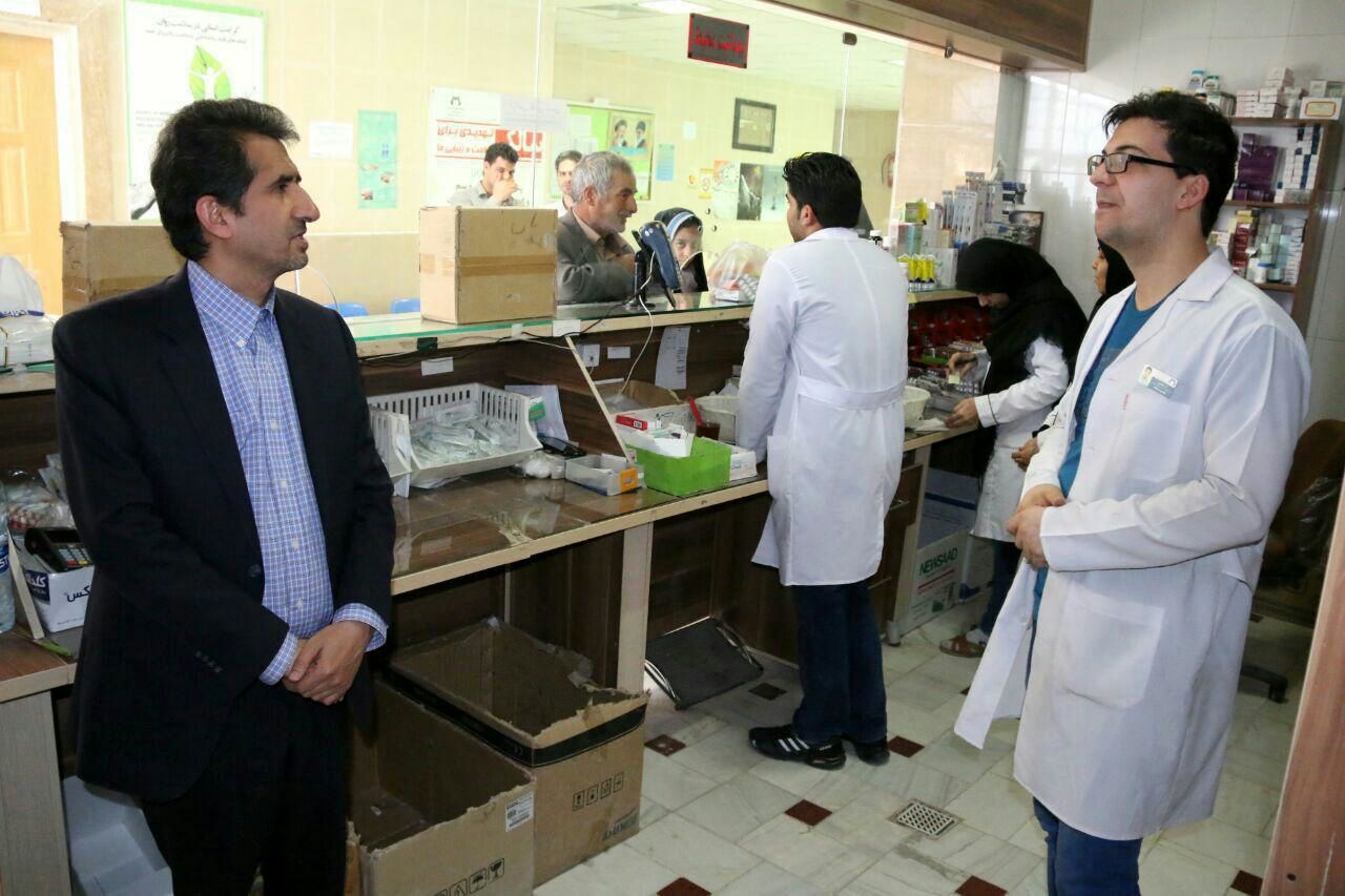 بازدید رئیس دانشگاه علوم پزشکی قم از مراکز بهداشتی درمانی روستایی
