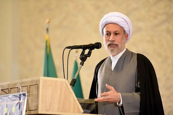 انس با قرآن راه سعادت است/ حافظ شیرازی، حافظ قرآن بود