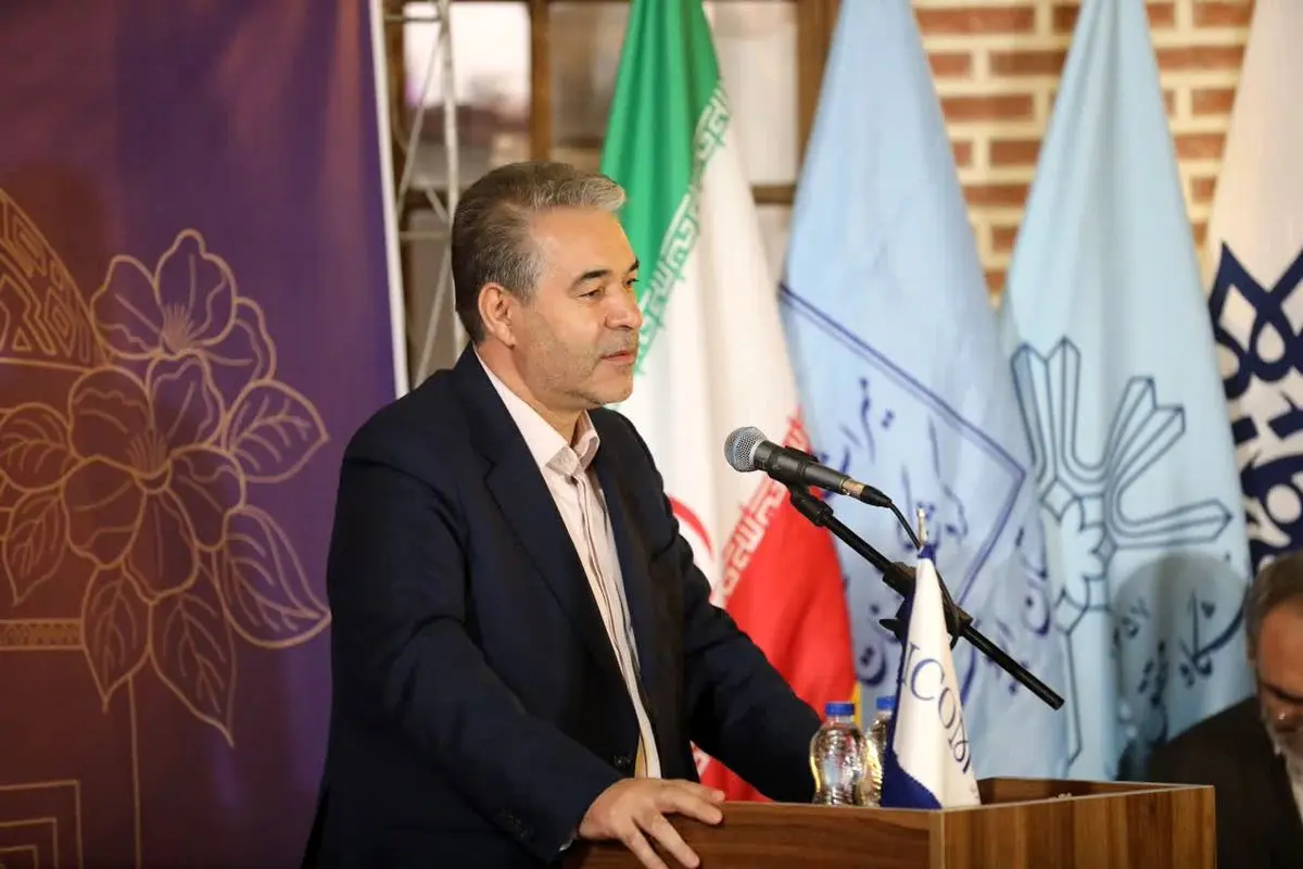 تجلیل از دکتر حاجیزاده بهعنوان نماد پاسداری از هویت فرهنگی اردبیل