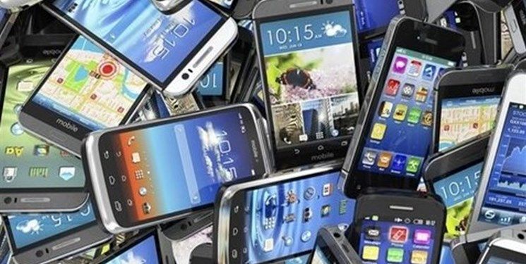 کشف محموله میلیاردی گوشی تلفن همراه قاچاق در سمیرم 