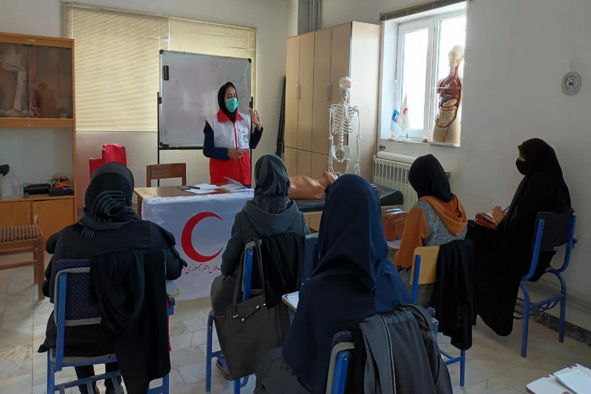 بهره‌مندی بیش از 5 هزار و 500 فراگیر از آموزش‌های امدادی هلال احمر در خوزستان