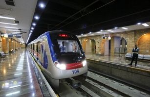 حرکت قطارهای مترو در مسیر تهران به گلشهر به دلیل نقص فنی متوقف شد