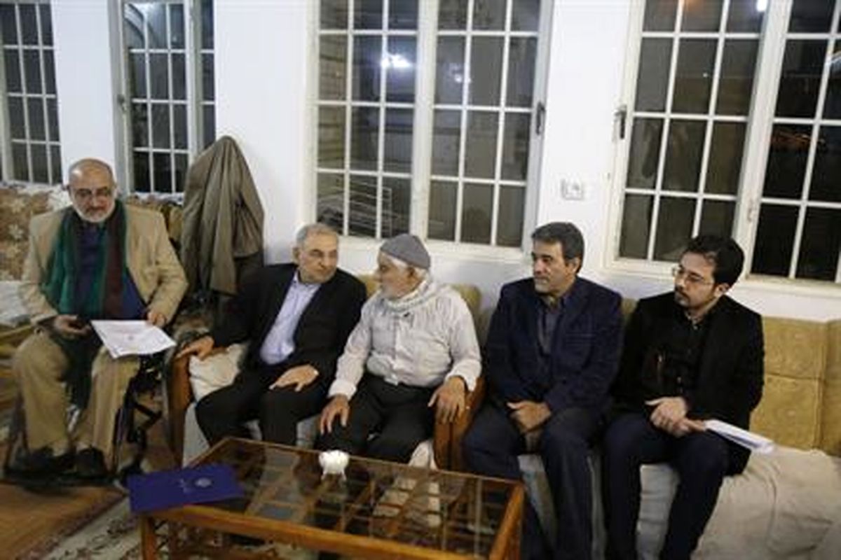 دیدار استاندار قم با خانواده شهید دوران انقلاب اسلامی