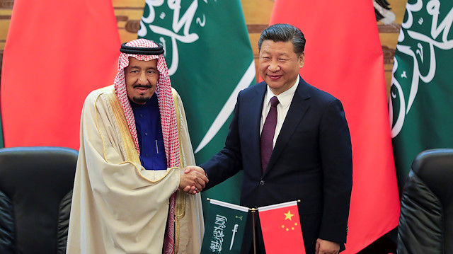 رئیس جمهور چین و پادشاه عربستان به صورت تلفنی گفتگو کردند