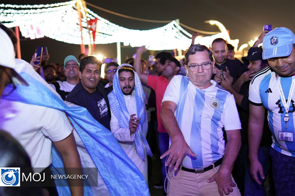 باجو با لباس آرژانتین وارد قطر شد +عکس