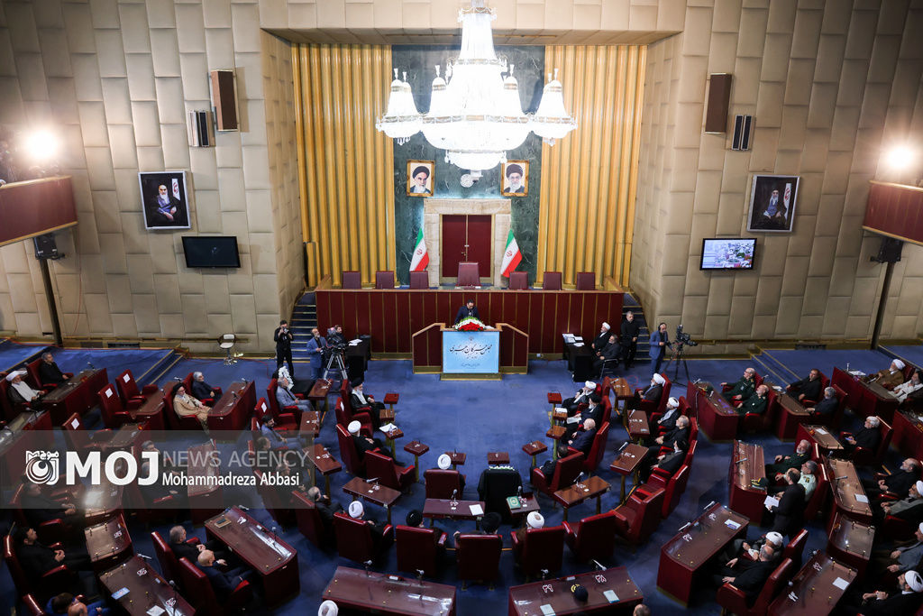  نمایندگان ششمین دوره مجلس خبرگان رهبری سوگند یاد کردند