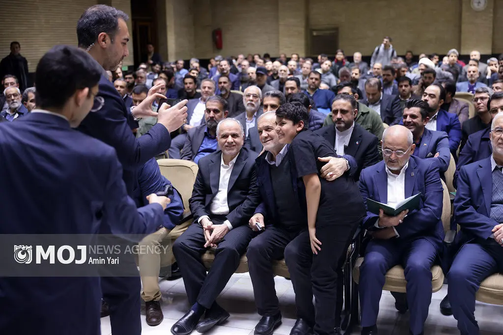 مراسم ترحیم همسر و فرزندان معاون رییس‌جمهوری