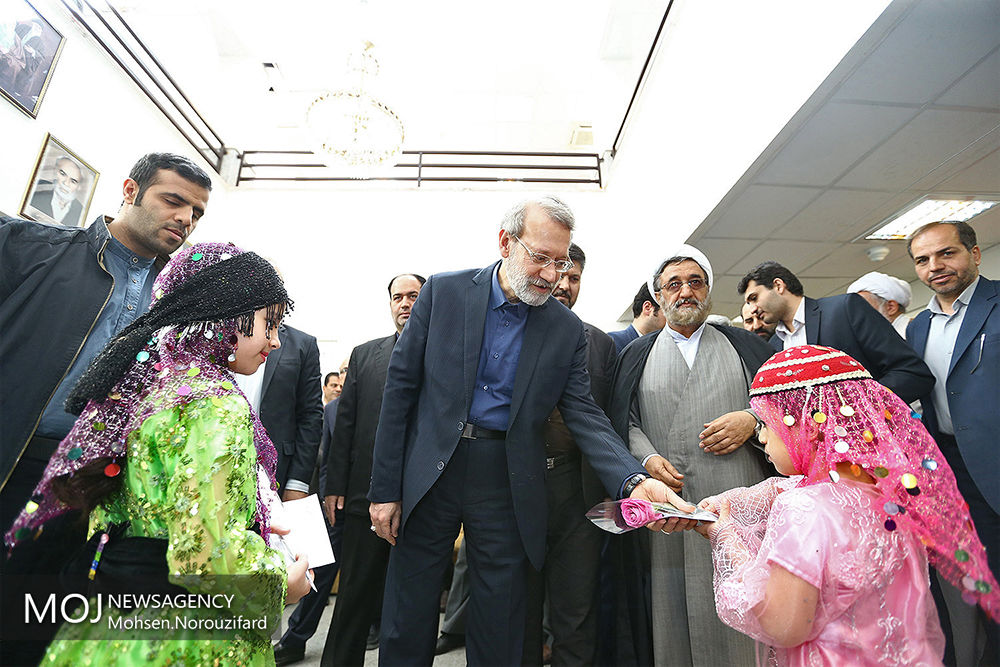 بازدید علی لاریجانی از موسسه خیریه رعد فاطمیه قم 